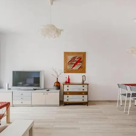 Golden Apartments&k21/25 *